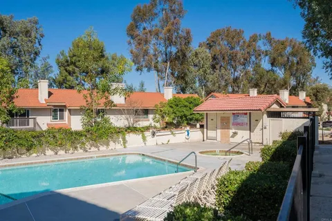 $499,000 | 331 Windy Lane, Vista, CA 92083