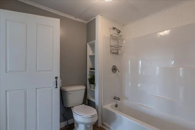 $348,500 | 585 Waldoboro Road, Washington, ME 04574