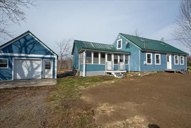 $348,500 | 585 Waldoboro Road, Washington, ME 04574