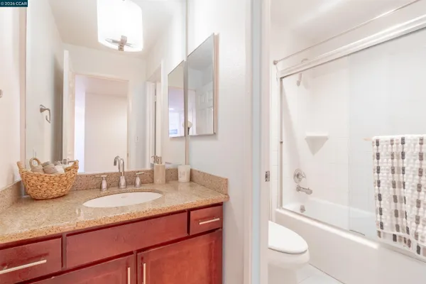 $2,750 | 1315 A Street, Unit 206, Hayward, CA 94541