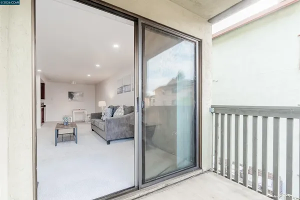 $2,750 | 1315 A Street, Unit 206, Hayward, CA 94541