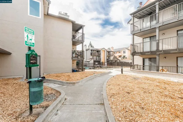 $2,750 | 1315 A Street, Unit 206, Hayward, CA 94541