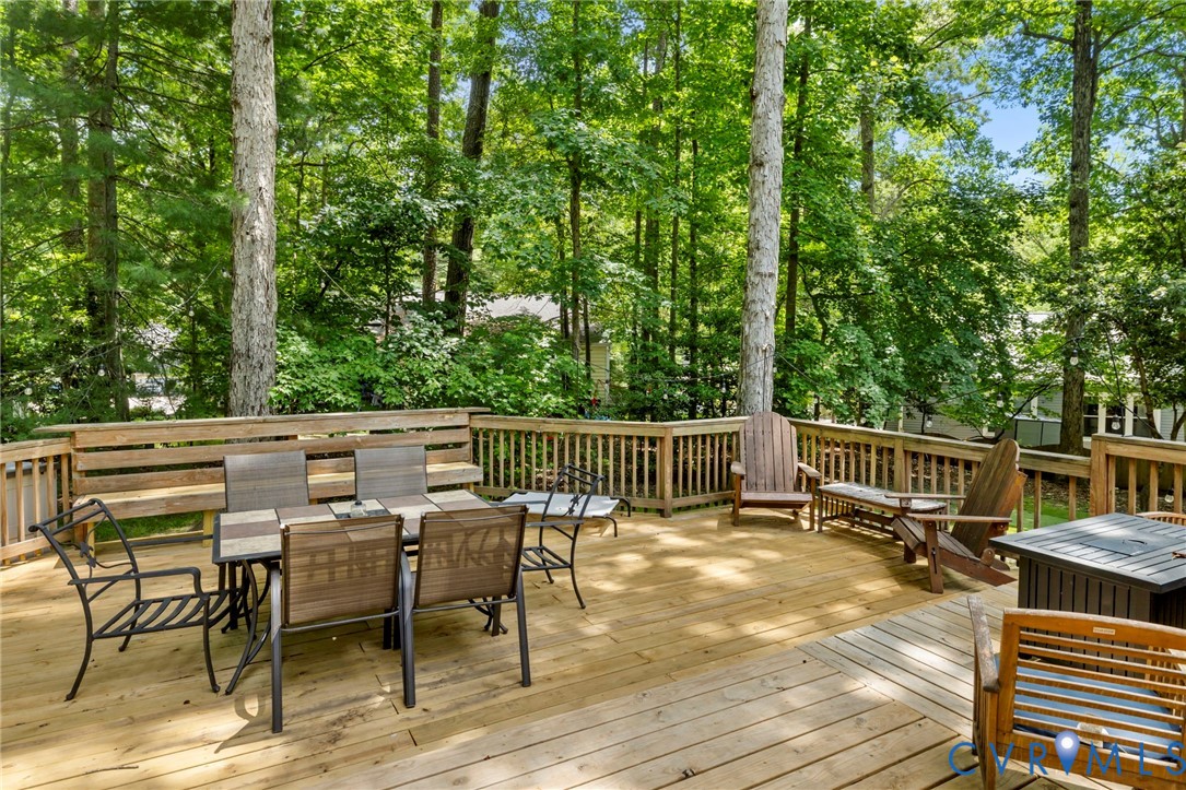 5613 Woods Walk Road Midlothian, VA 23112 - Photo 21 of 28 Large two level deck with recently replaced deckin