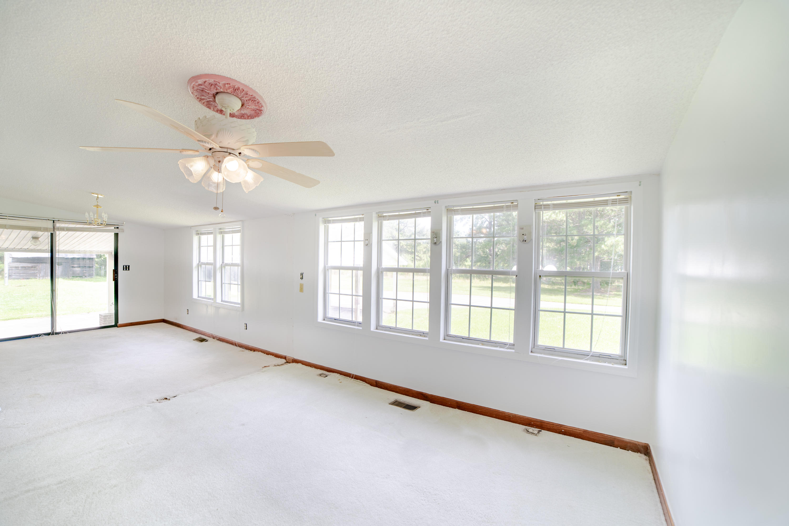 1641 Shulmer Road Cameron, SC 29030 - Photo 12 of 19 DSC00847-HDR