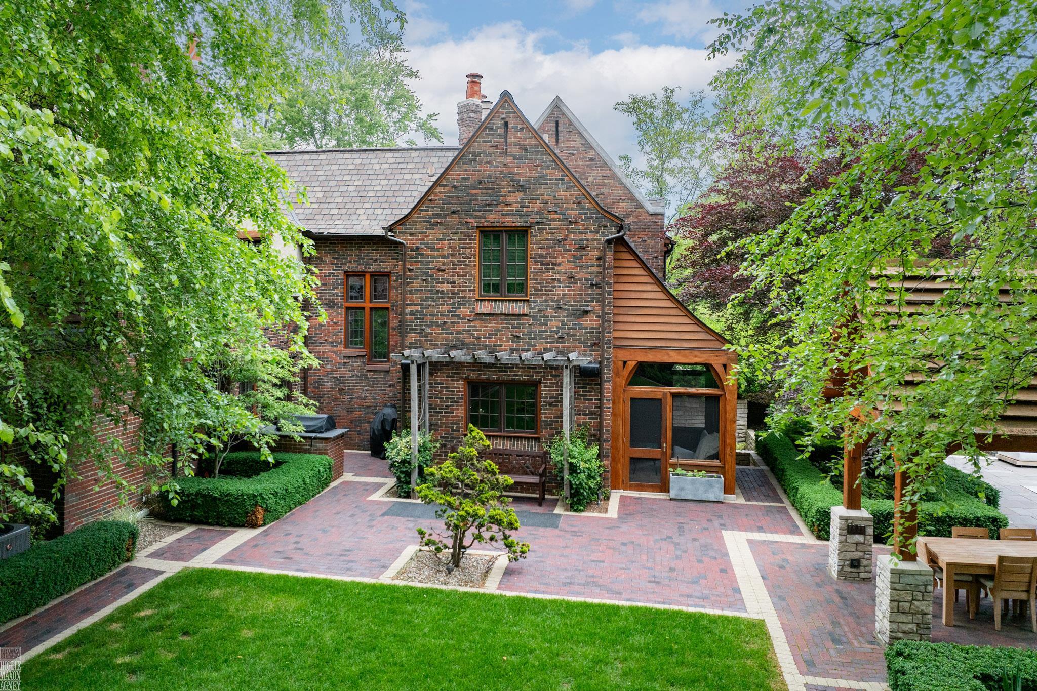 813 Trombley Road Grosse Pointe, MI 48230 - Photo 53 of 77 50146827-410bdd00-0f7b-4520-96bb-307dcabee5d6.JPG