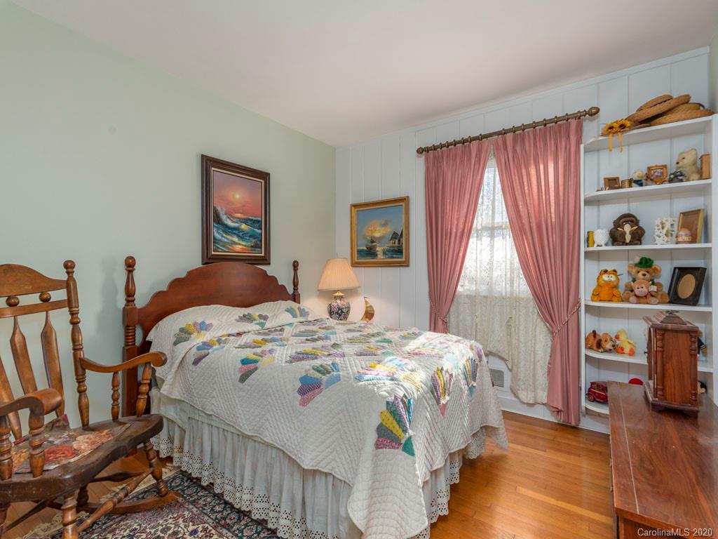 2 Club View Road, Unit 7 Asheville, NC 28804 - Photo 17 of 24 Gallery Image 17