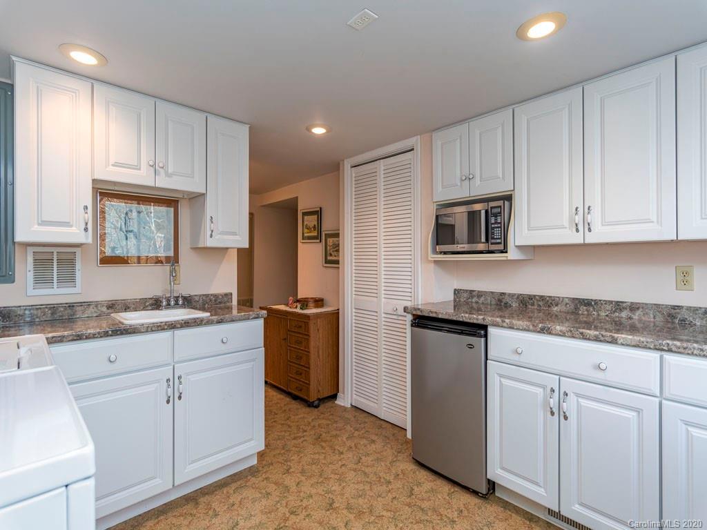 2 Club View Road, Unit 7 Asheville, NC 28804 - Photo 21 of 24 Gallery Image 21