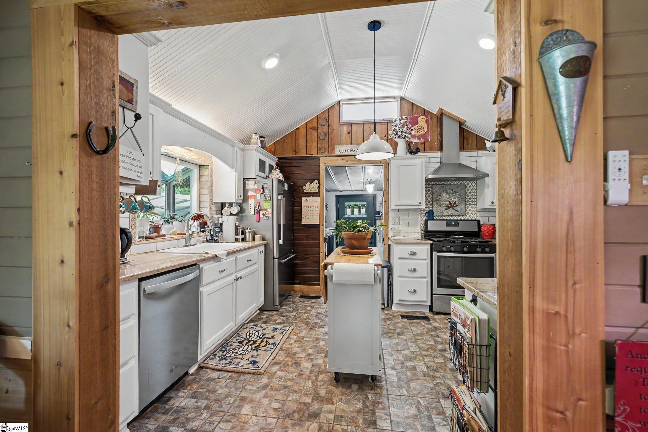 2261 Fews Chapel Road Greer, SC 29651 - Photo 24 of 42