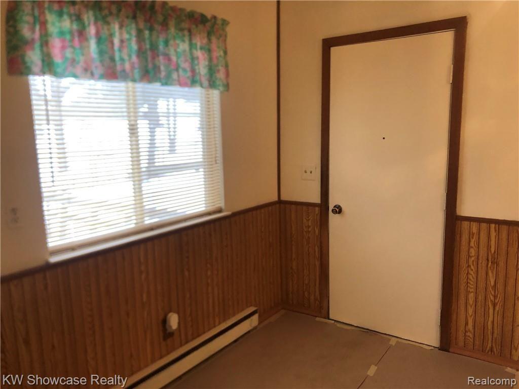 2640 Ridge Road White Lake, MI 48383 - Photo 12 of 34 9D79412E-4DB8-4748-B56F-EE3F7ED77DD0.jpeg