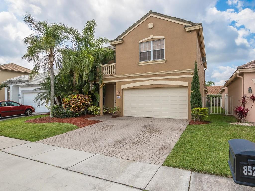 8528 Vía D Oro Boca Raton, FL 33433 - Photo 2 of 35 Photo 2