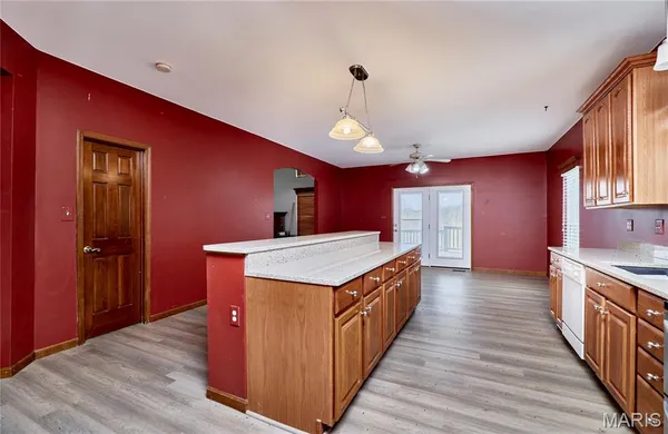 $629,900 | 51 Fox Hollow Lane, Eolia, MO 63344