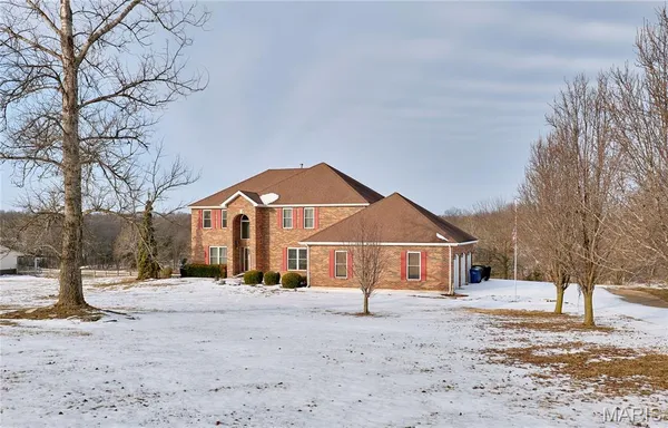$629,900 | 51 Fox Hollow Lane, Eolia, MO 63344