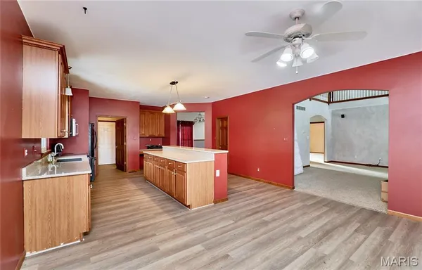 $629,900 | 51 Fox Hollow Lane, Eolia, MO 63344