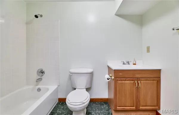 $629,900 | 51 Fox Hollow Lane, Eolia, MO 63344