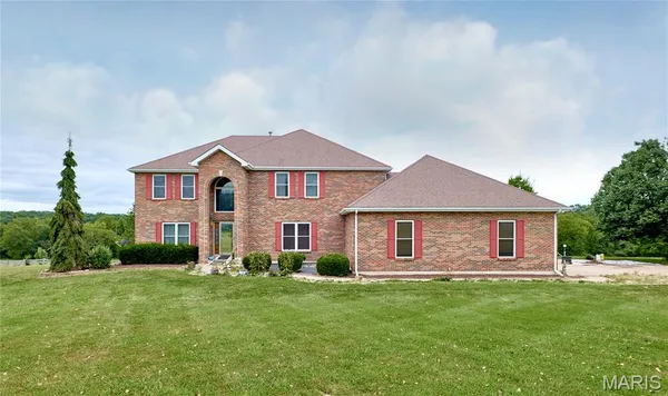 $629,900 | 51 Fox Hollow Lane, Eolia, MO 63344