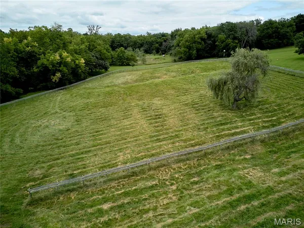 $629,900 | 51 Fox Hollow Lane, Eolia, MO 63344