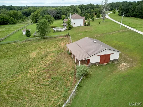 $629,900 | 51 Fox Hollow Lane, Eolia, MO 63344