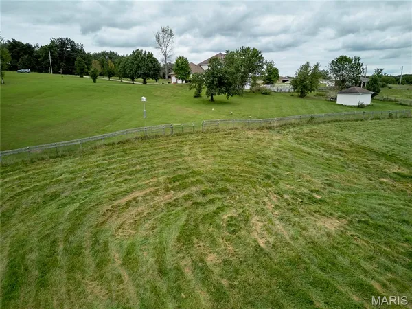 $629,900 | 51 Fox Hollow Lane, Eolia, MO 63344