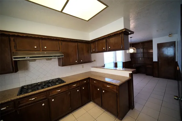 $2,100 | 12510 Bexley Drive, Houston, TX 77099