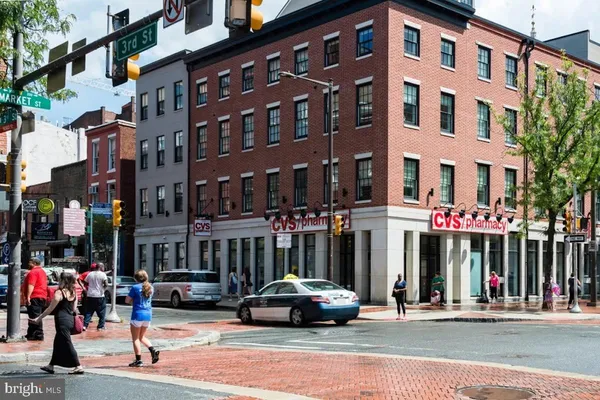 $1,800 | 216-18 Market Street, Unit 3, Philadelphia, PA 19106