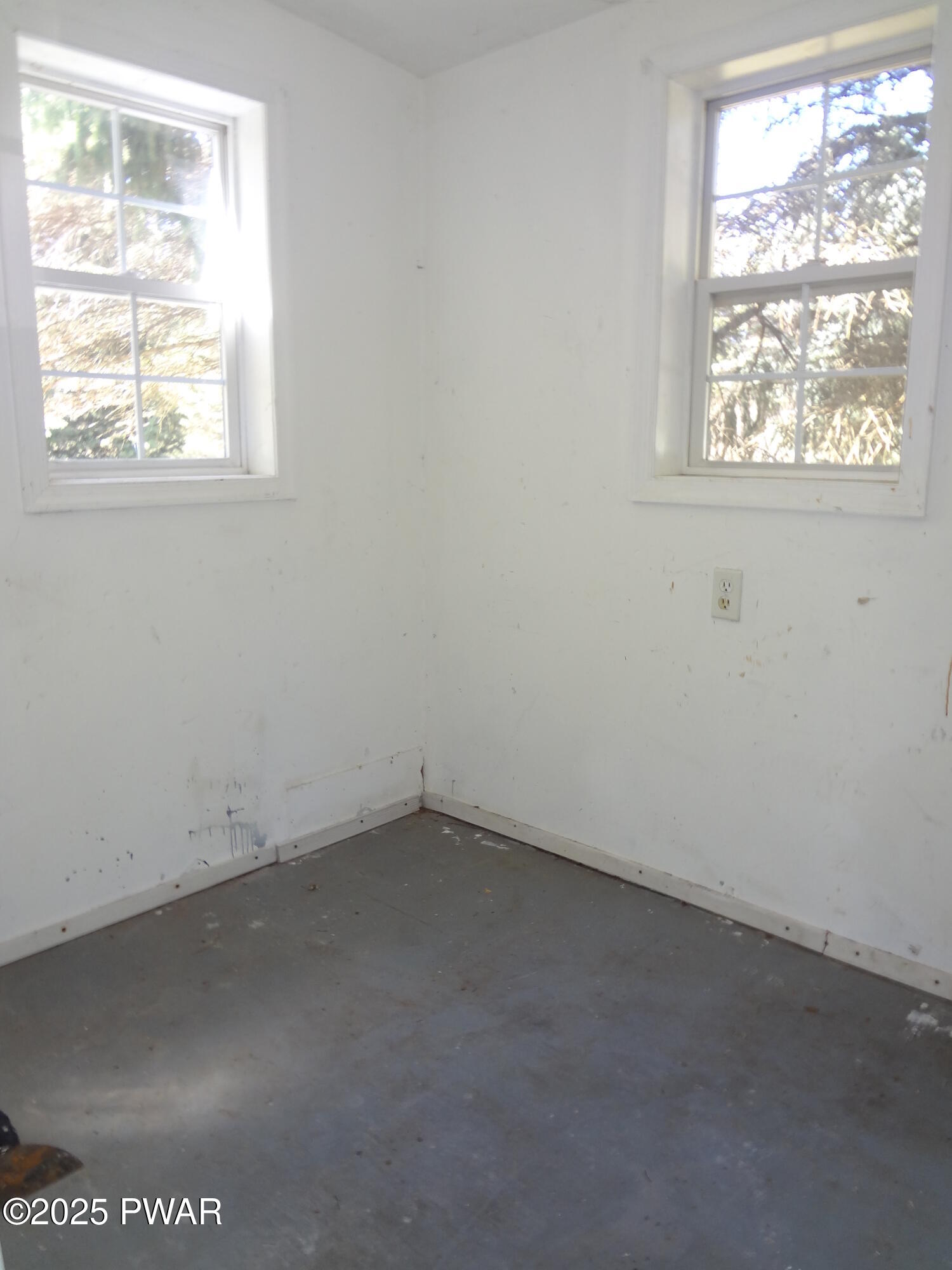 364 Roemerville Road Greentown, PA 18426 - Photo 27 of 45 Mud Room