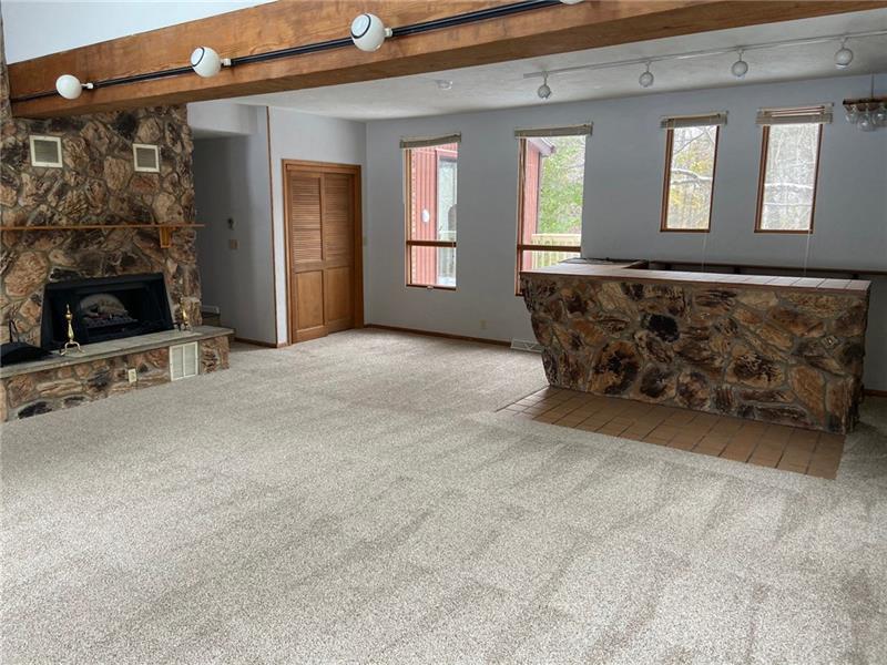 300 Woodcroft Road Baden, PA 15005 - Photo 7 of 17