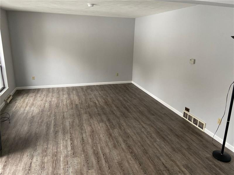 300 Woodcroft Road Baden, PA 15005 - Photo 8 of 17