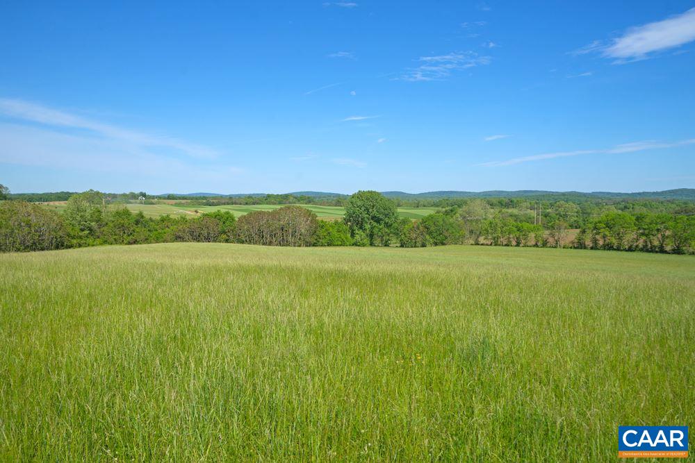736 Race Ground Road Rochelle, VA 22738 - Photo 48 of 50 a view of an ocean and a mountain