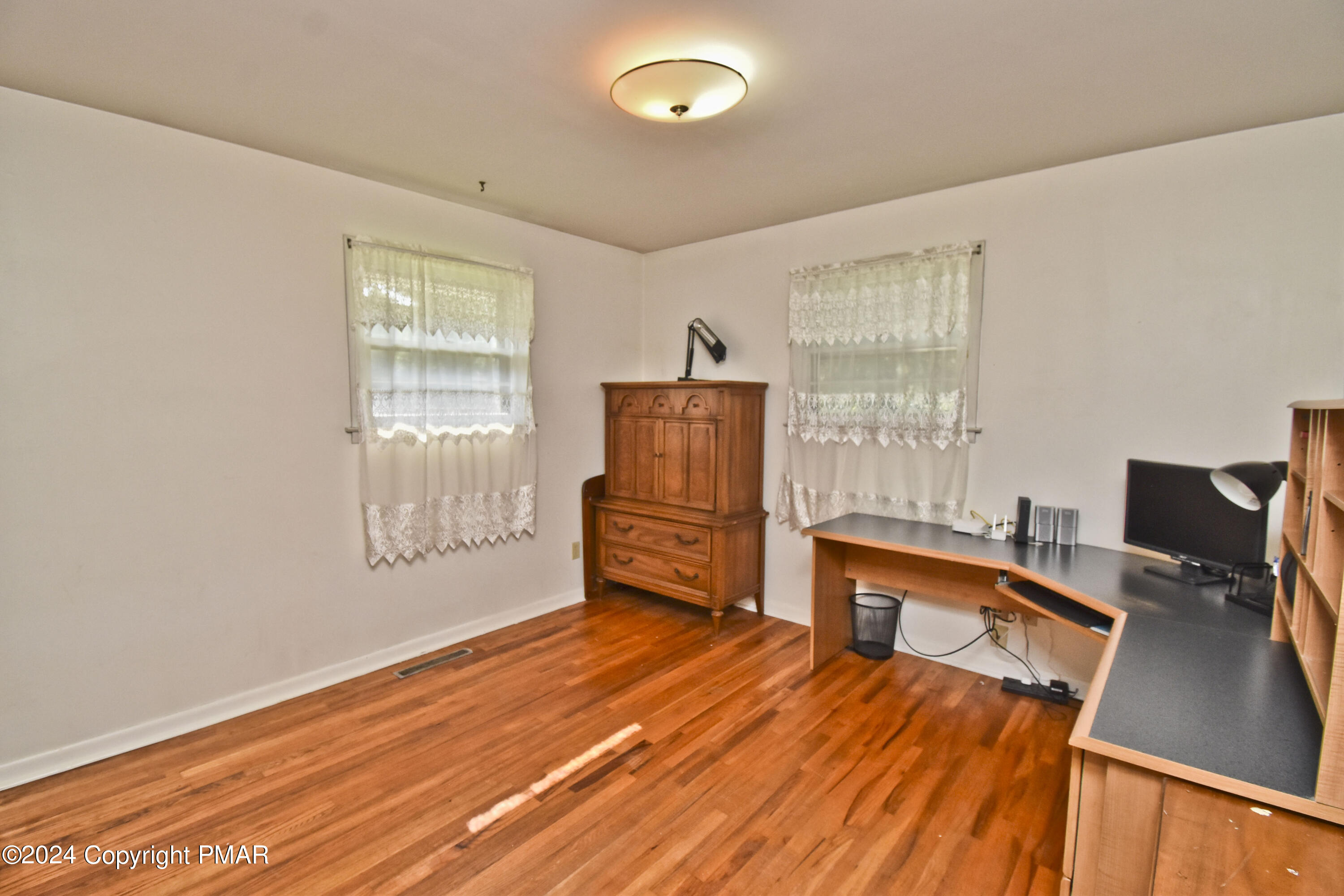 115 Hemlock Road Stroudsburg, PA 18360 - Photo 15 of 44 6 2nd Bed (2)