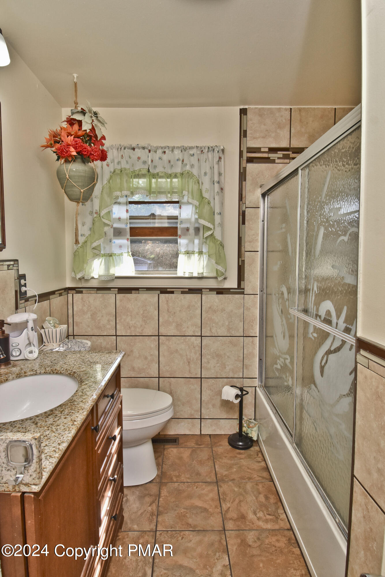 115 Hemlock Road Stroudsburg, PA 18360 - Photo 20 of 44 8 Bath