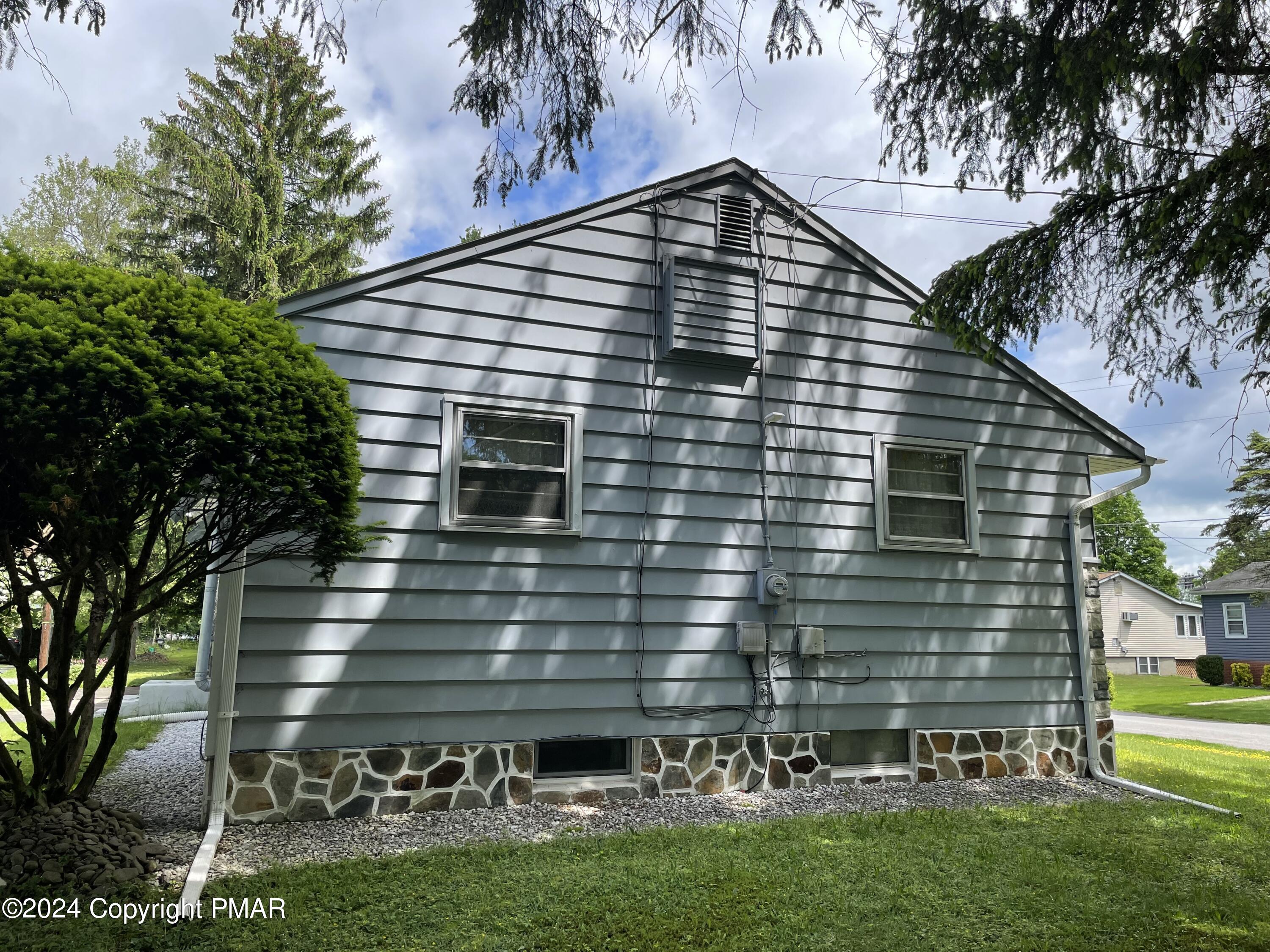 115 Hemlock Road Stroudsburg, PA 18360 - Photo 29 of 44 Photos From Seller (5)