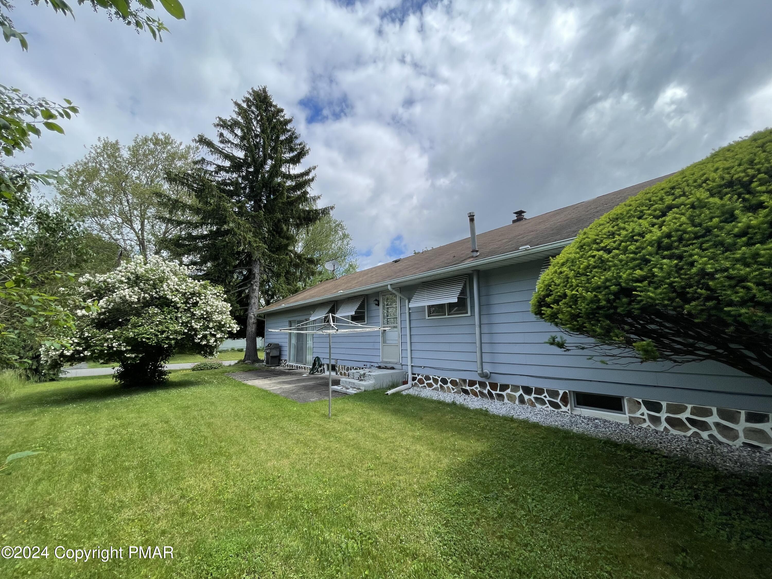 115 Hemlock Road Stroudsburg, PA 18360 - Photo 31 of 44 Photos From Seller (4)