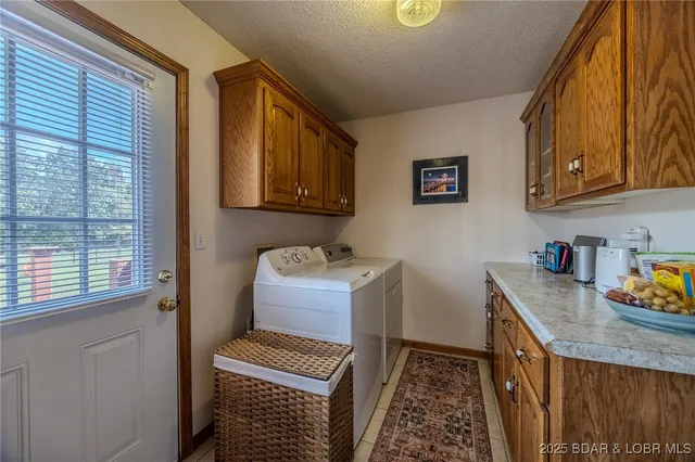 $315,000 | 23380 Redwing Lane, Lebanon, MO 65536