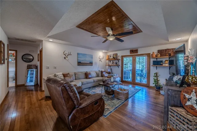 $315,000 | 23380 Redwing Lane, Lebanon, MO 65536