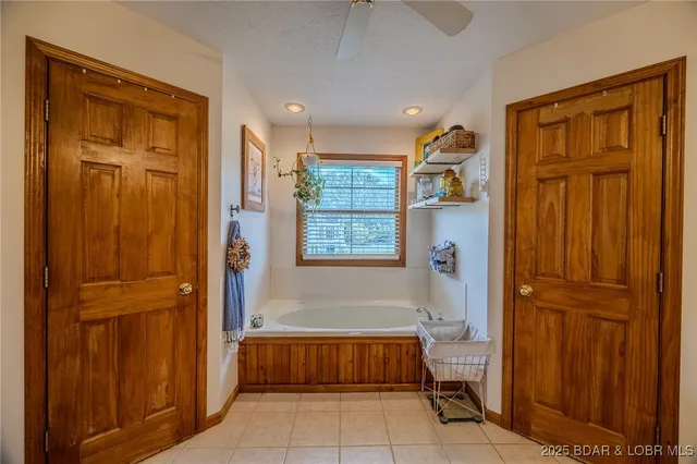 $315,000 | 23380 Redwing Lane, Lebanon, MO 65536