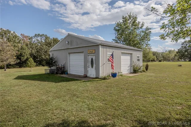 $315,000 | 23380 Redwing Lane, Lebanon, MO 65536