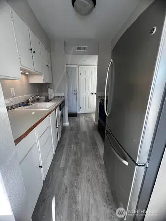 $1,900 | 14510 124th Avenue Northeast, Unit B141, Kirkland, WA 98034