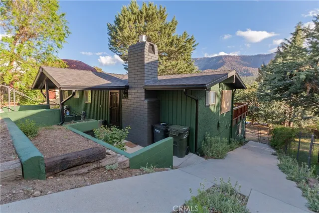 $455,000 | 1145 Rivera Drive, Wrightwood, CA 92397