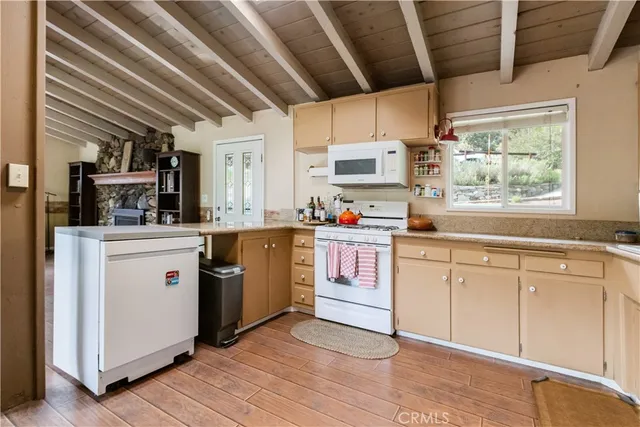 $455,000 | 1145 Rivera Drive, Wrightwood, CA 92397