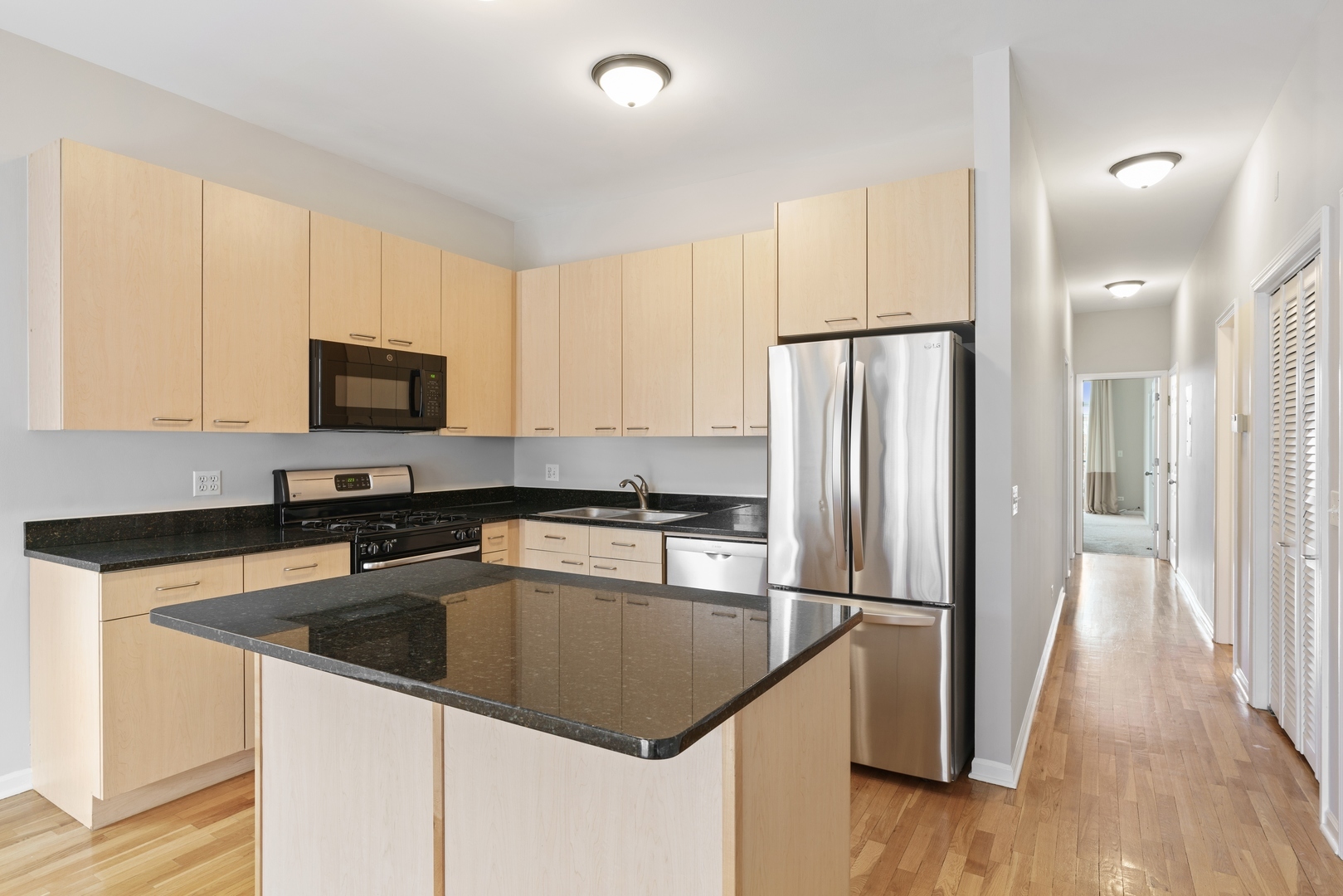 2127 West Rice Street, Unit 3E Chicago, IL 60622 - Photo 5 of 14