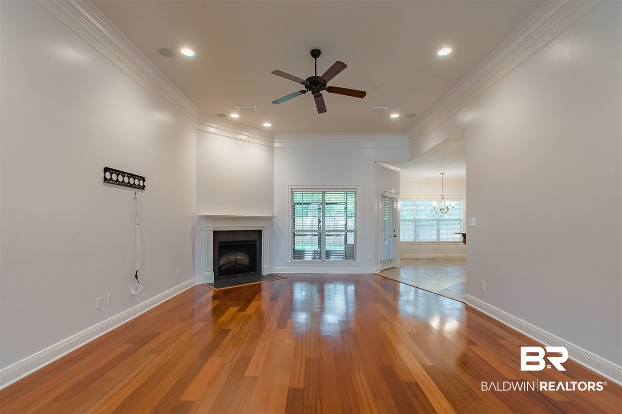 3235 McRae Drive Mobile, AL 36695 - Photo 10 of 32 Family Room