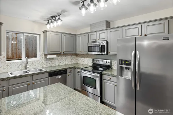$569,950 | 24114 Southeast 281st Street, Maple Valley, WA 98038
