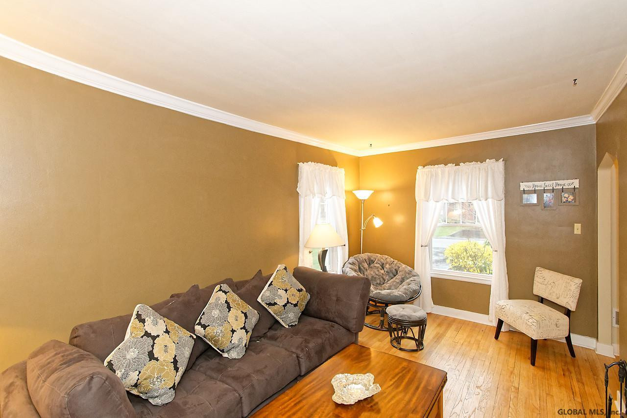 1356 Valencia Road Niskayuna, NY 12309 - Photo 13 of 34 Photo 13