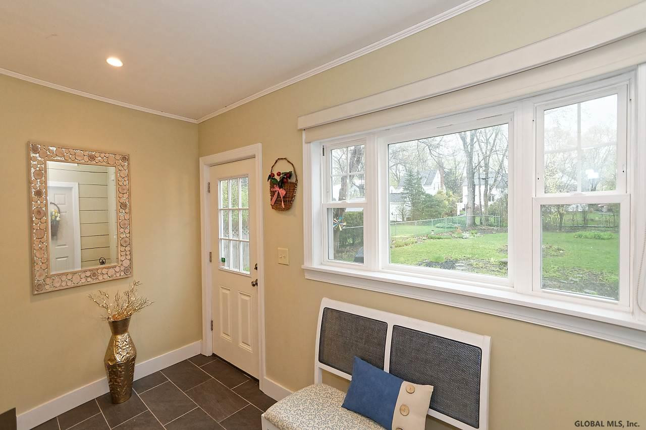 1356 Valencia Road Niskayuna, NY 12309 - Photo 18 of 34 Photo 18
