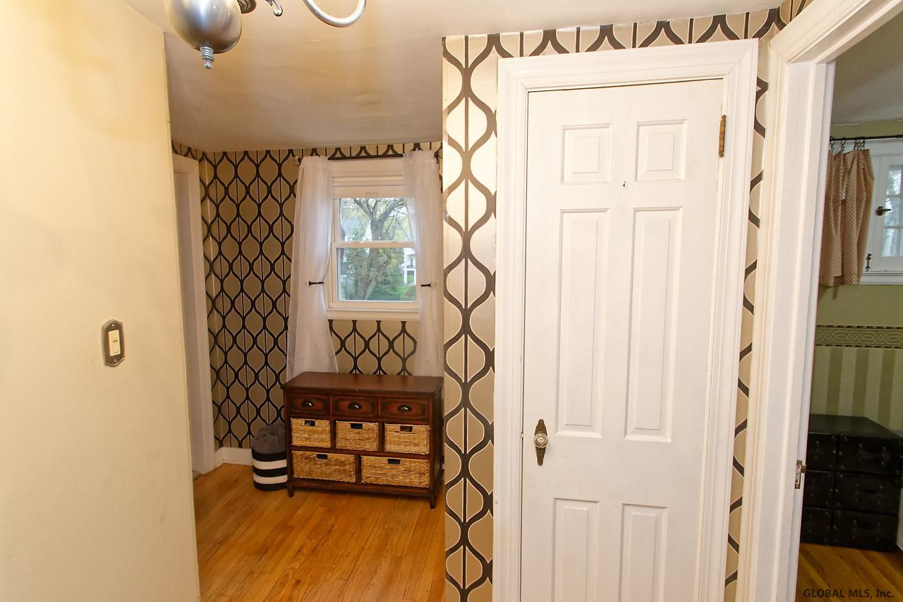 1356 Valencia Road Niskayuna, NY 12309 - Photo 19 of 34 Photo 19