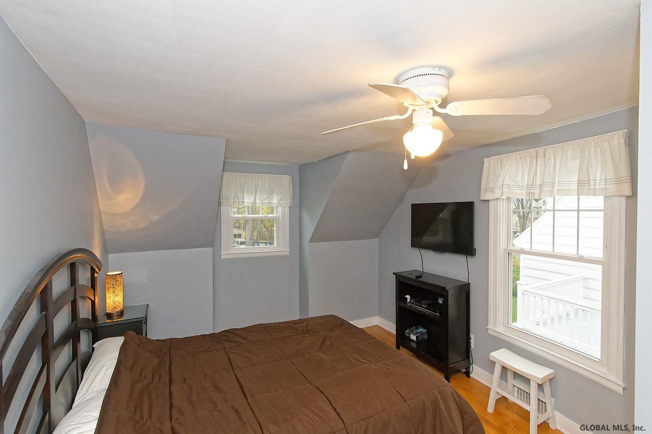 1356 Valencia Road Niskayuna, NY 12309 - Photo 21 of 34 Photo 21