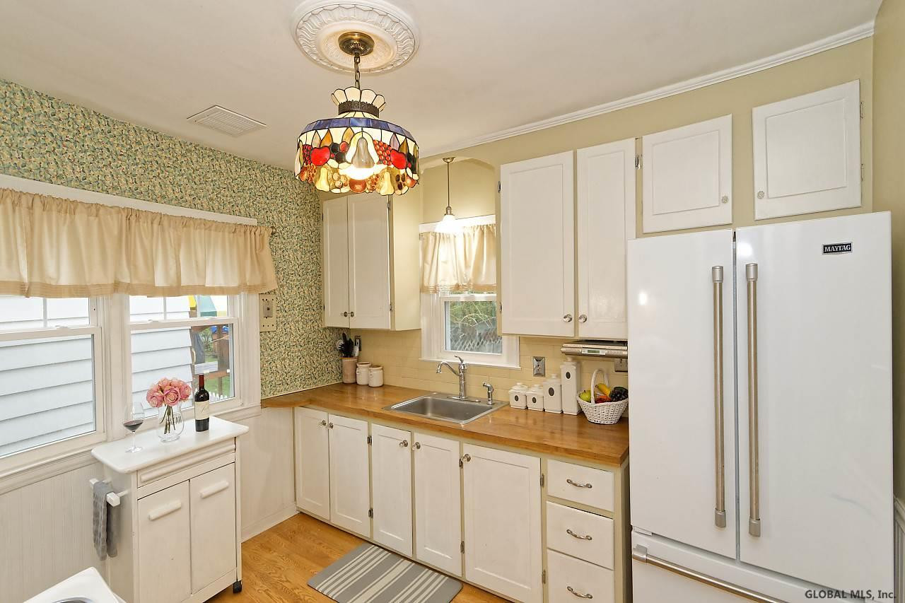 1356 Valencia Road Niskayuna, NY 12309 - Photo 4 of 34 Photo 4