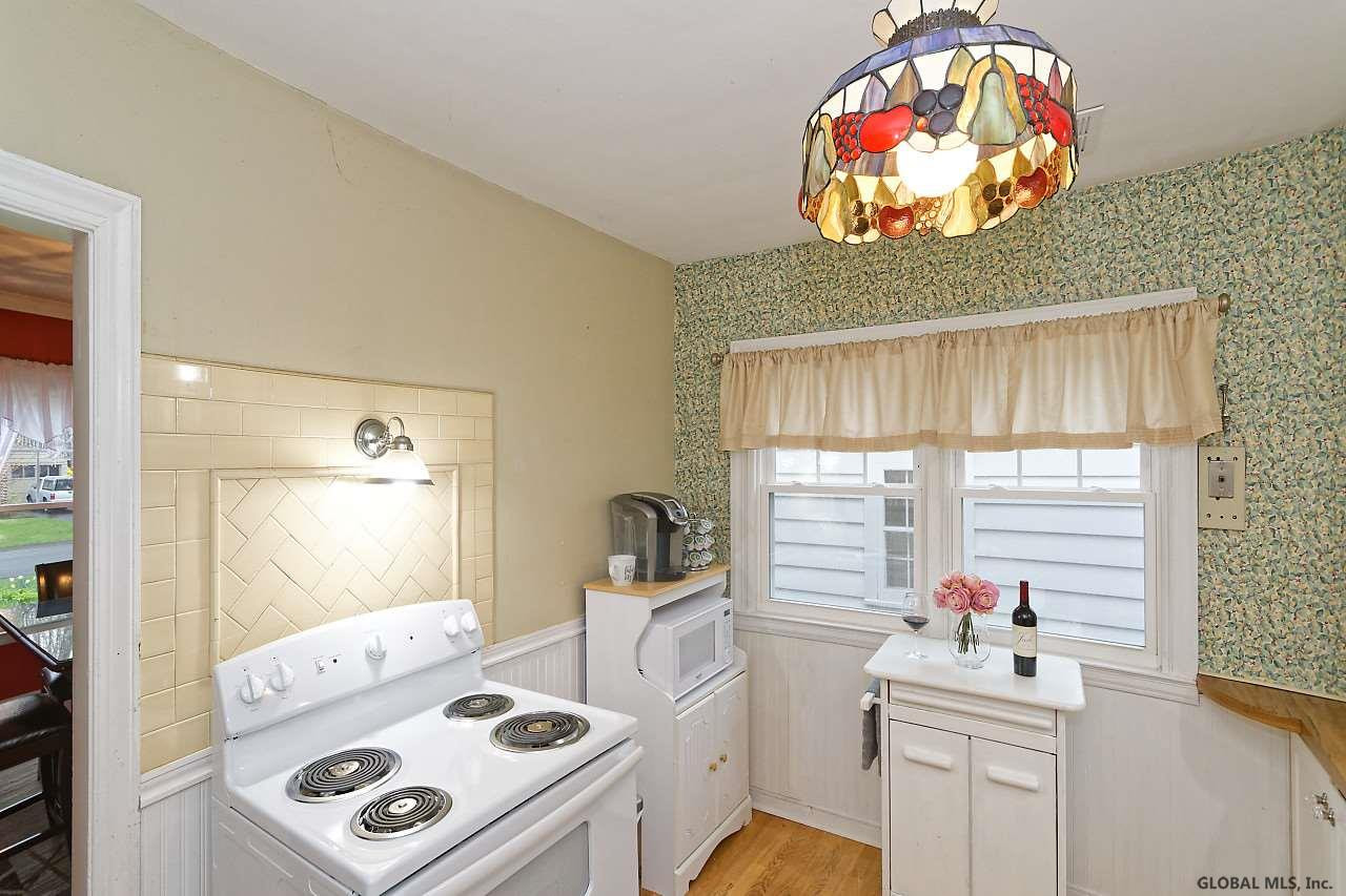 1356 Valencia Road Niskayuna, NY 12309 - Photo 5 of 34 Photo 5