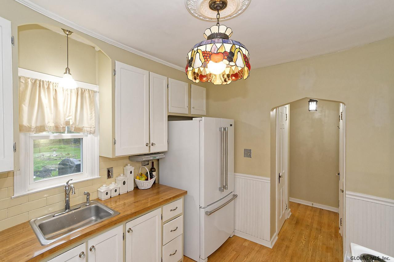 1356 Valencia Road Niskayuna, NY 12309 - Photo 7 of 34 Photo 7