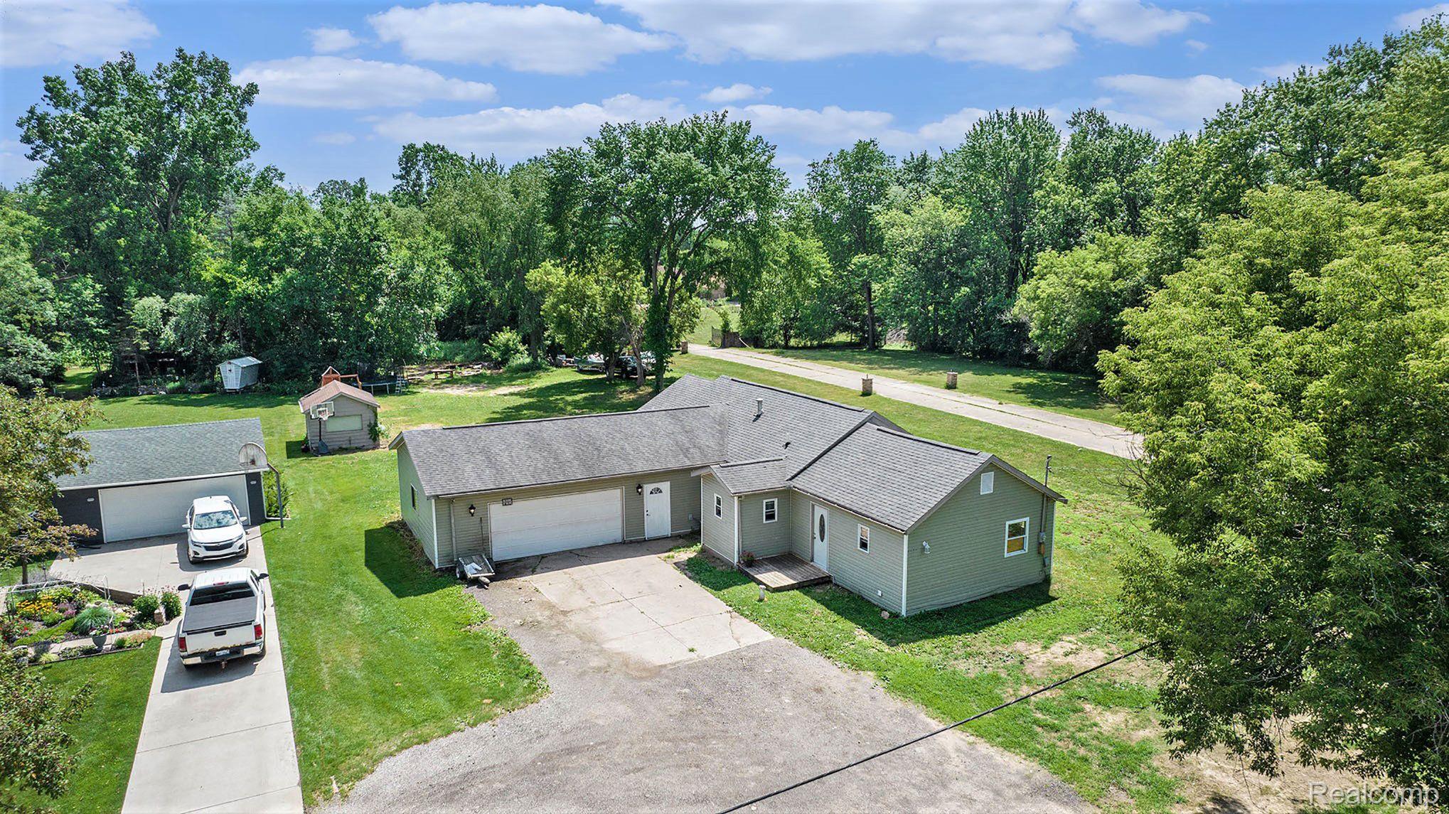 4332 East Mt Morris Road Mount Morris, MI 48458 - Photo 2 of 36 Gallery Image 2